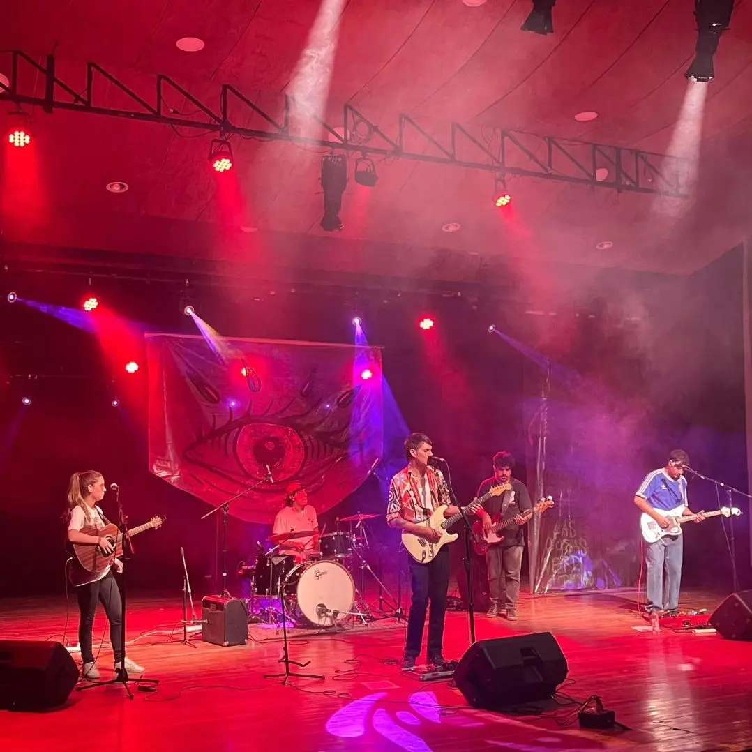 Foto de la banda Fondo De Bikini